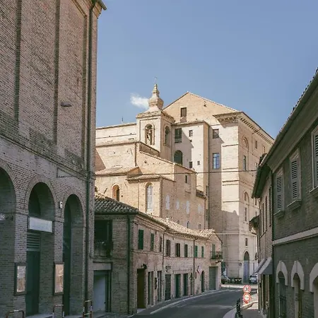 Le Finestre Del Borgo 公寓 *